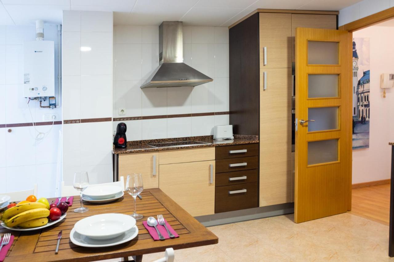 Lovely 2 Bedroom Terrace Wifi Parking Ac Heating Attic Valência Exterior foto
