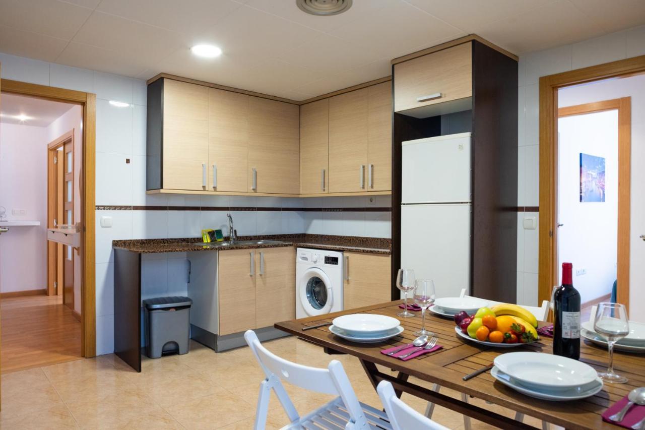 Lovely 2 Bedroom Terrace Wifi Parking Ac Heating Attic Valência Exterior foto