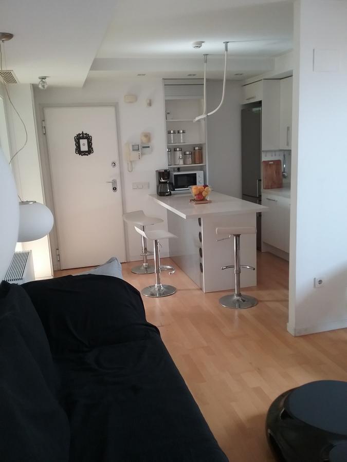 Lovely 2 Bedroom Terrace Wifi Parking Ac Heating Attic Valência Exterior foto