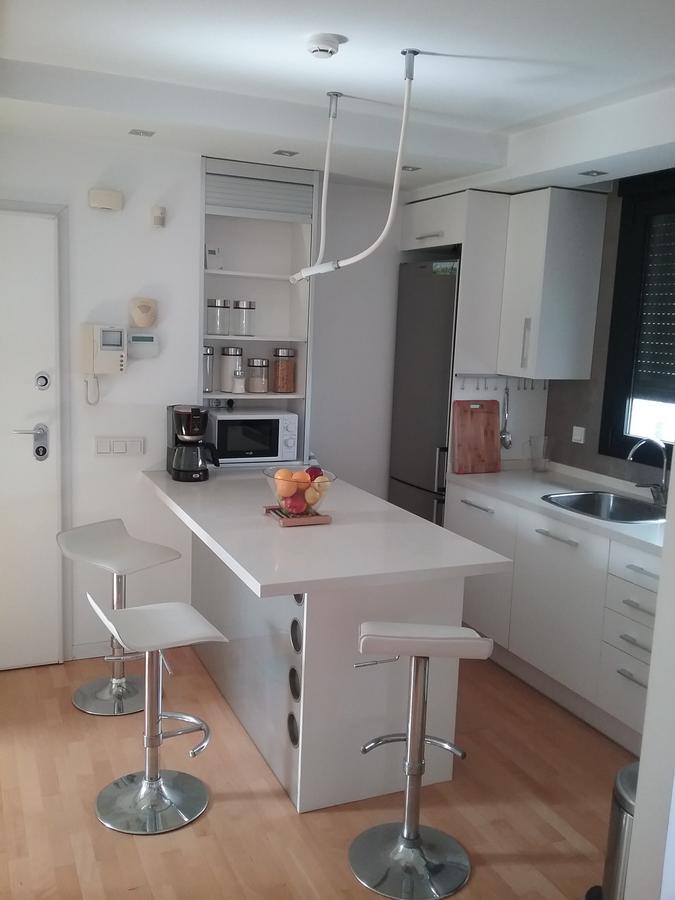 Lovely 2 Bedroom Terrace Wifi Parking Ac Heating Attic Valência Exterior foto