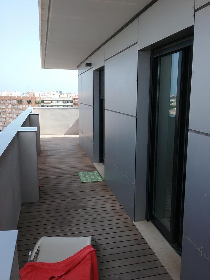 Lovely 2 Bedroom Terrace Wifi Parking Ac Heating Attic Valência Exterior foto