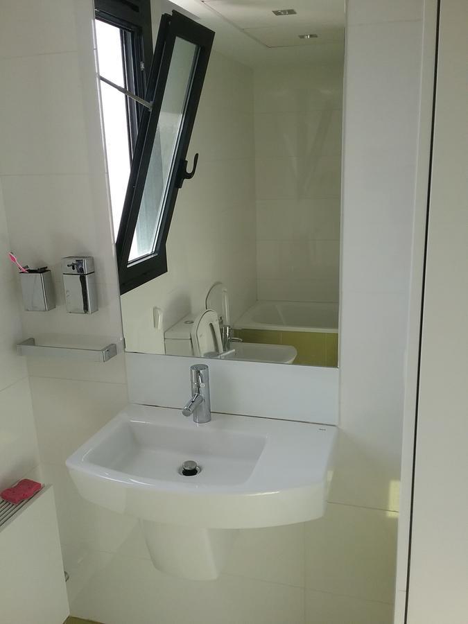 Lovely 2 Bedroom Terrace Wifi Parking Ac Heating Attic Valência Exterior foto